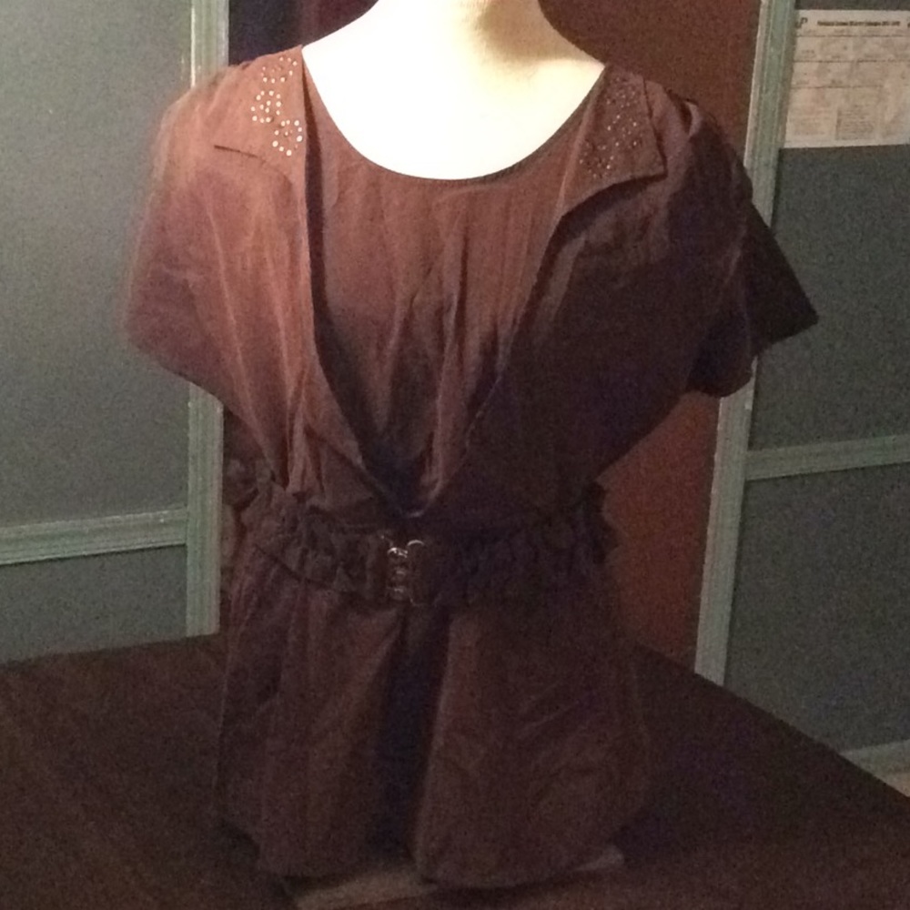 CHI...CHIUSA Women’s Top